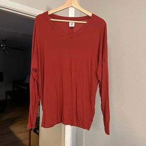 Cozy long sleeved over sized medium tee